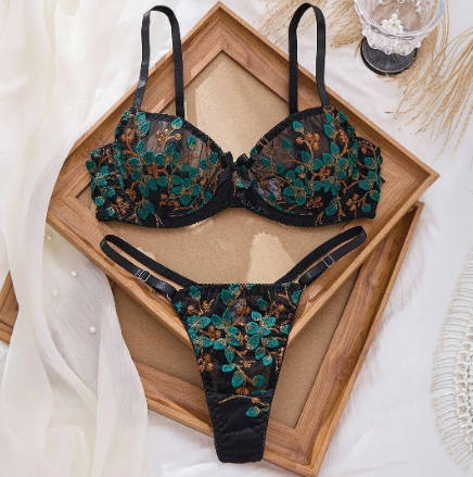 Sexy 3/4 Cup Lace Embroidered Push-up Breathable Luxury Lingerie Set