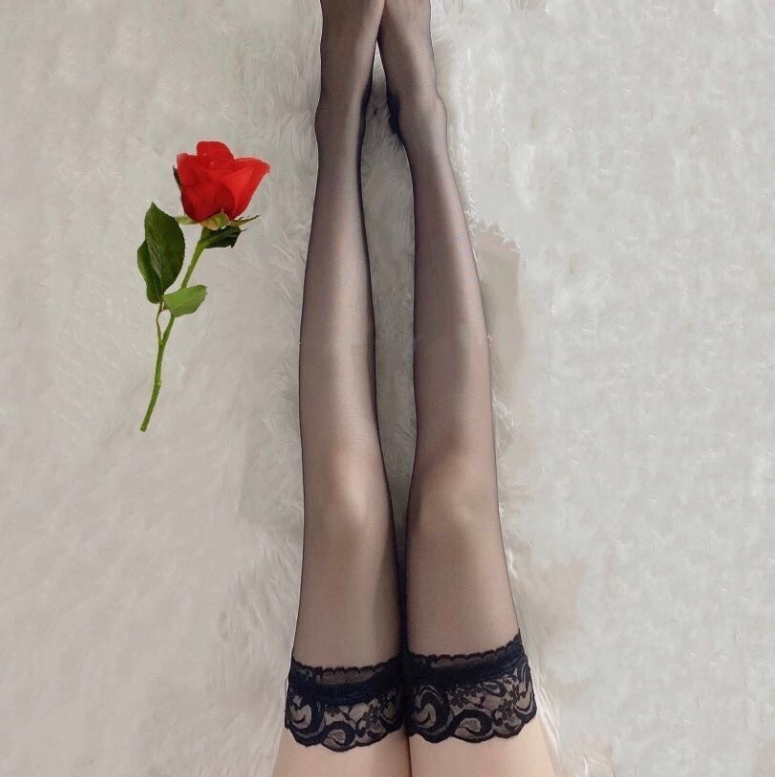 Black Lace Knee-high Stockings