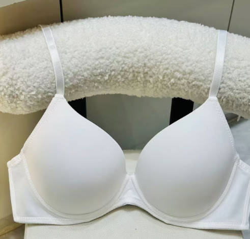 3/4 Cup Seamless Smooth Women Bra, Thin Shoulder Straps, Breathable Support Bra, Push‑Up Anti‑Sagging Brassiere