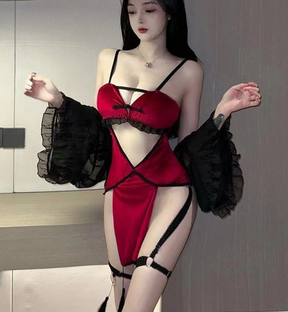 Exotic style strappy sexy lingerie set