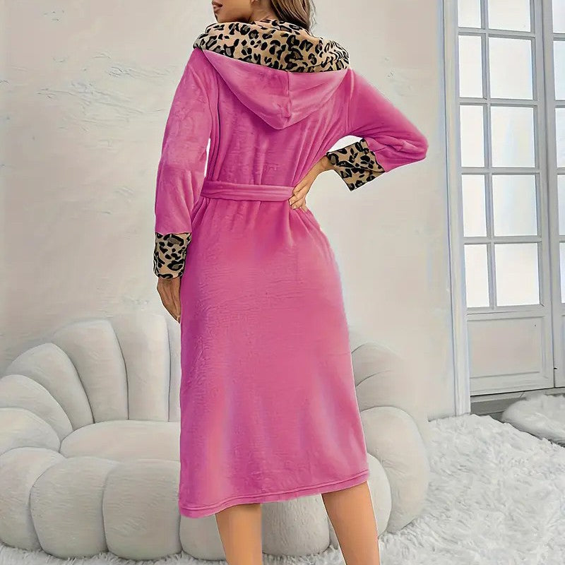 Warm Robe With Leopard Print Trim