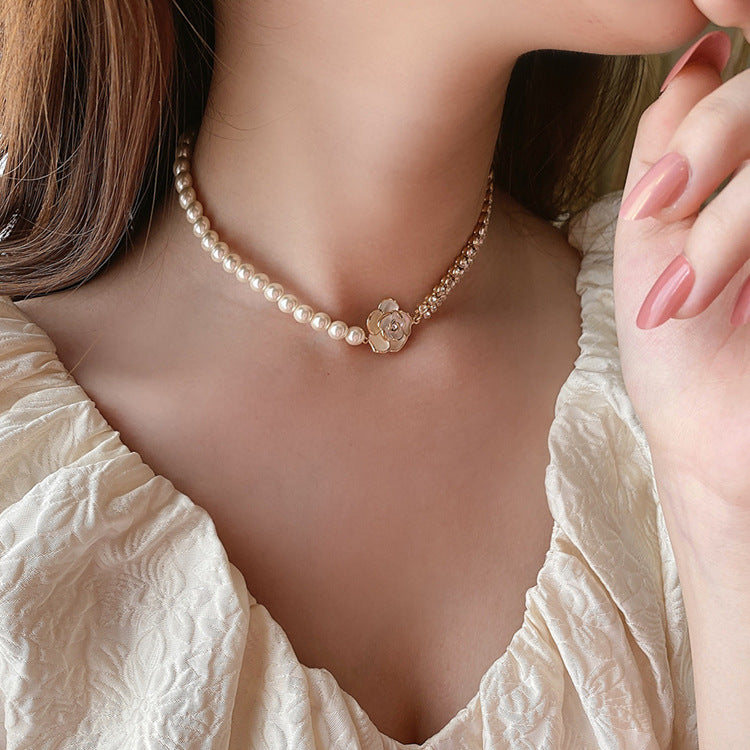 Asymmetric Camellia Pearl Clavicle Choker Necklace